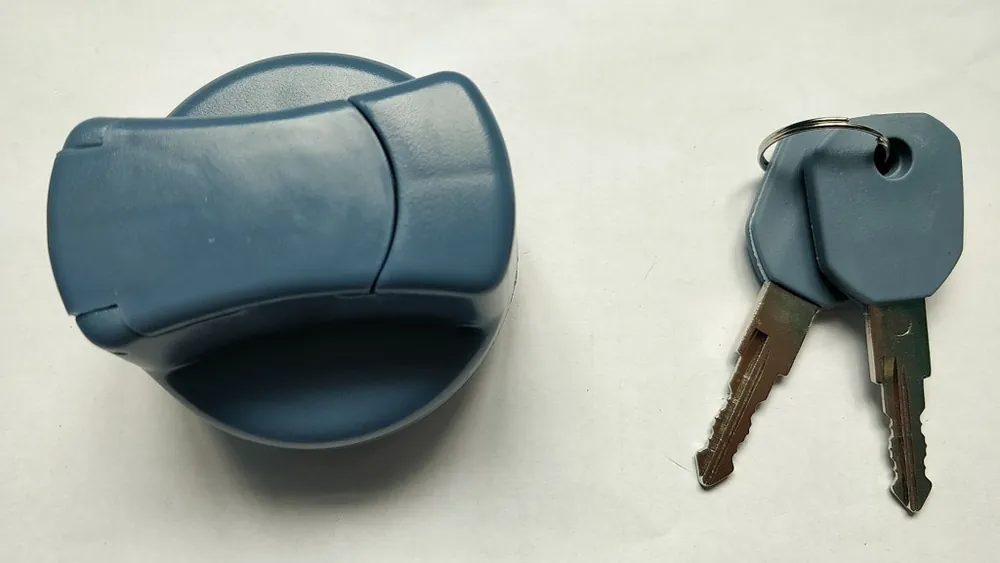 Kvalitní produkt - Víčko nádrže uzamykatelné AD Blue 38mm DAF TGA-TGS, MERCEDES