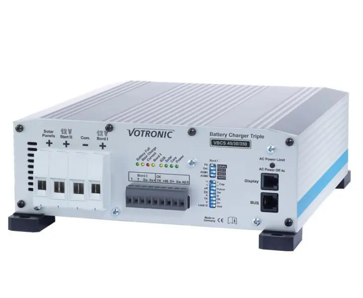 Super nabídka - Nabíječka a manažer baterií Votronic VBCS Triple 45/30/350 (kombinace booster 45A, síťová nabíječka 30A, MPP solární regulátor 350 Wp, 12V)