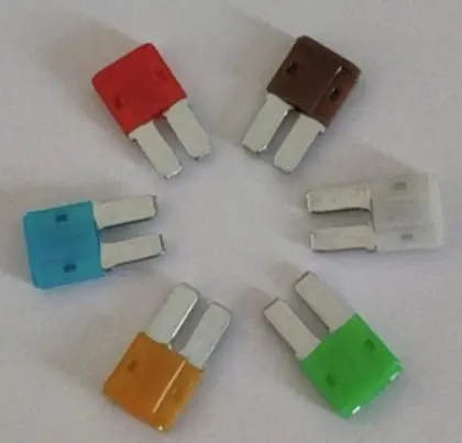 Objednejte dnes - Pojistka nožová 10A micro